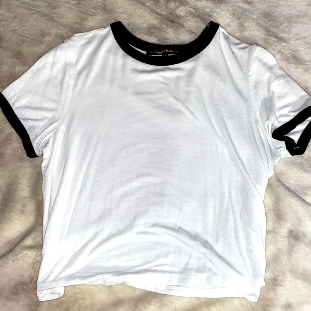 Plain S White with Black T-shirt